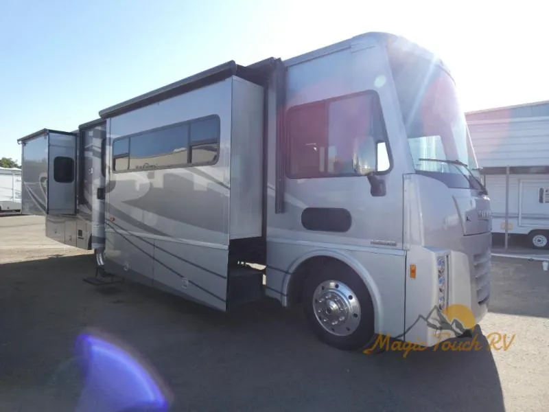 2016 Itasca Sunova 33C - Photo 2