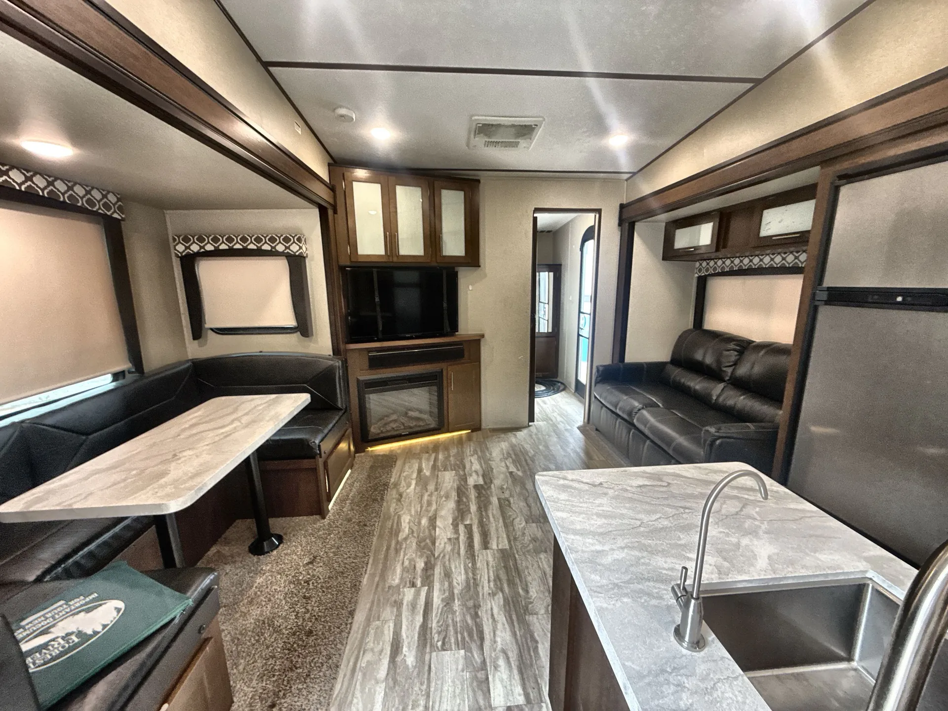 2020 Prime Time Crusader Lite 33BH — living area main