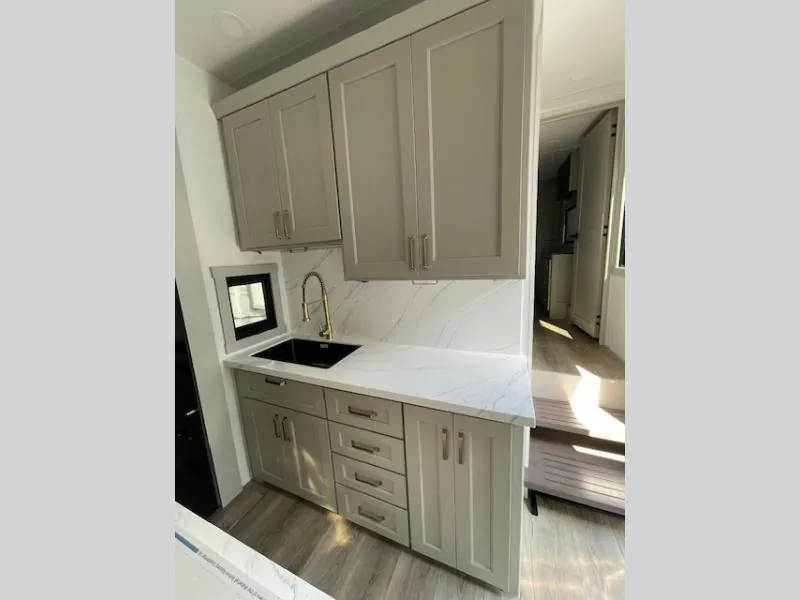 2026 Brinkley Model G 4000, Photos photo 39