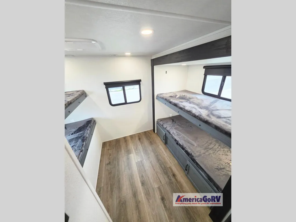 2027 Forest River Solaire Lite 302BHS, Photos photo 7