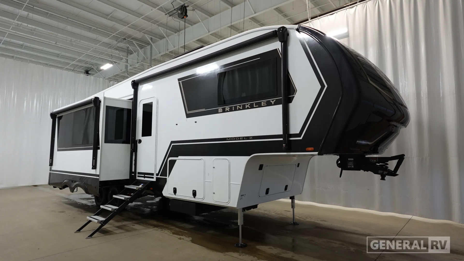 2027 Brinkley Model Z 3210 - Photo 2