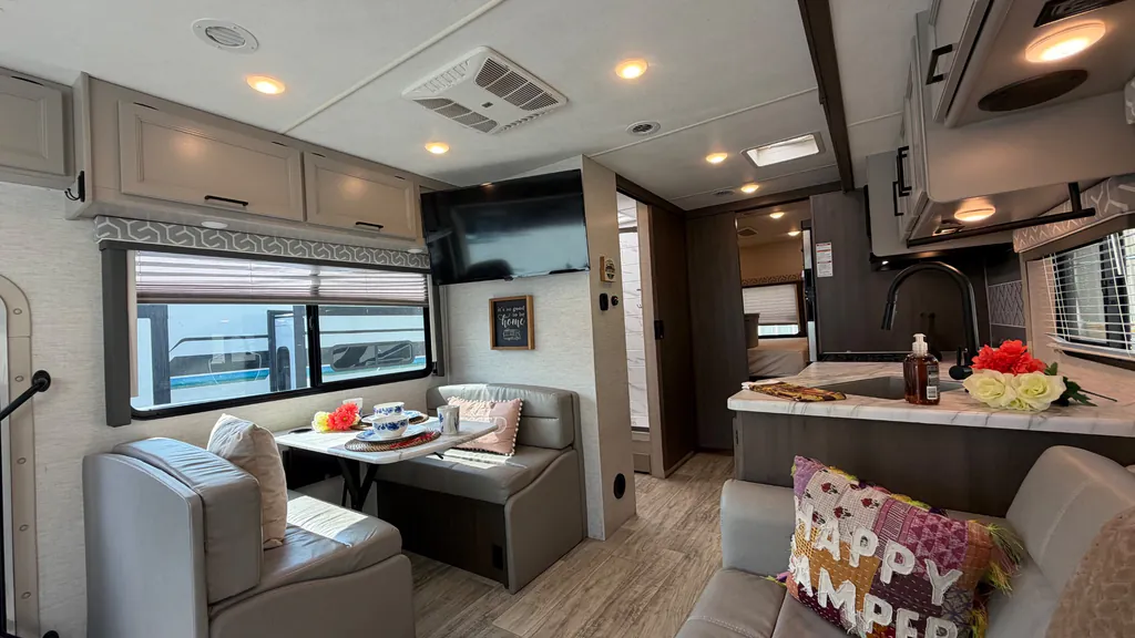 2025 Thor Motor Coach Freedom Traveler A29, Photos photo 4