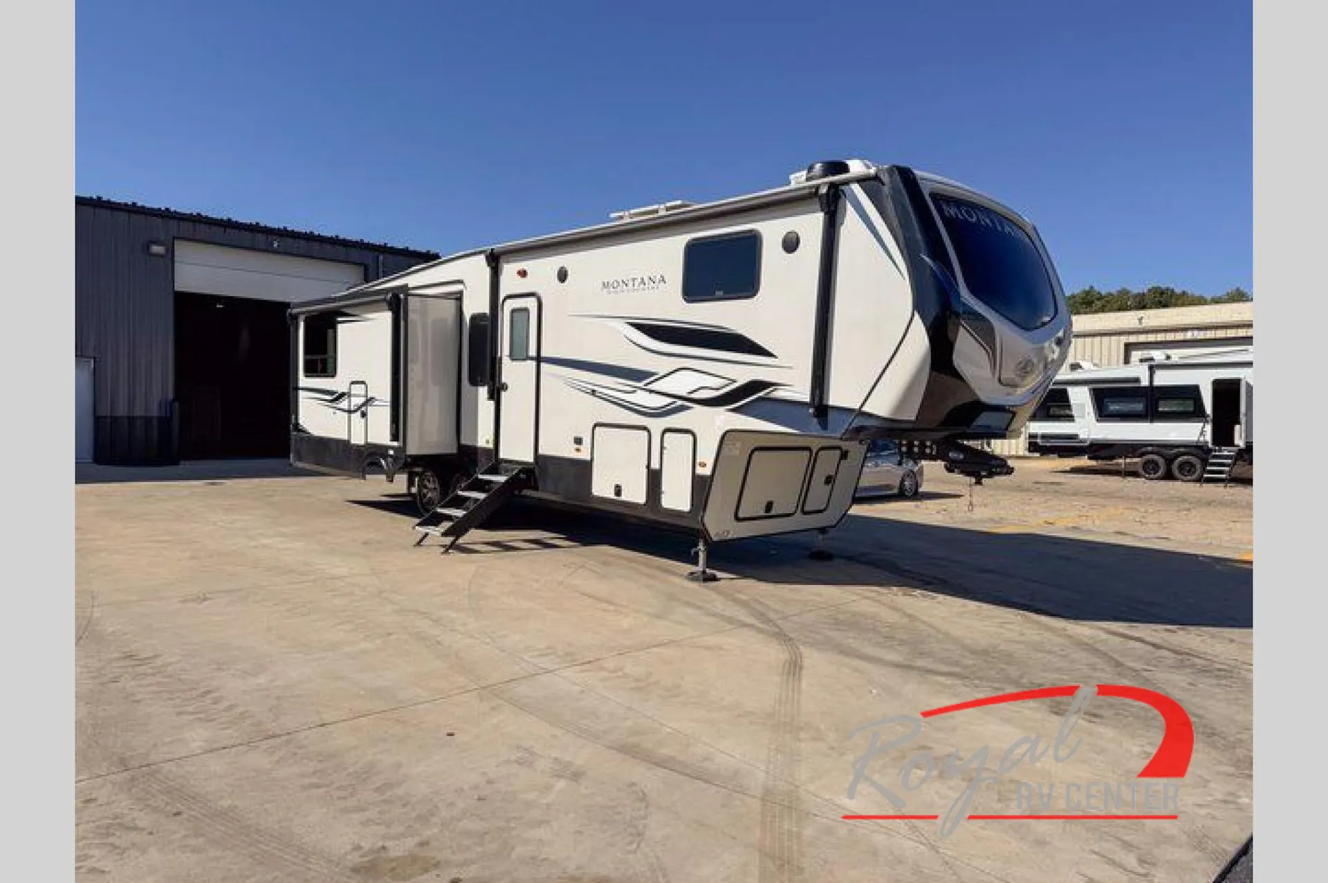 2024 Keystone Montana High Country 311RD - Photo 2