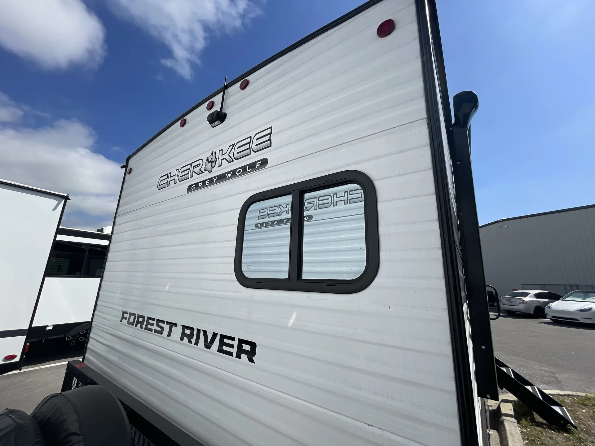 2026 Forest River Cherokee Grey Wolf 26SS — backside