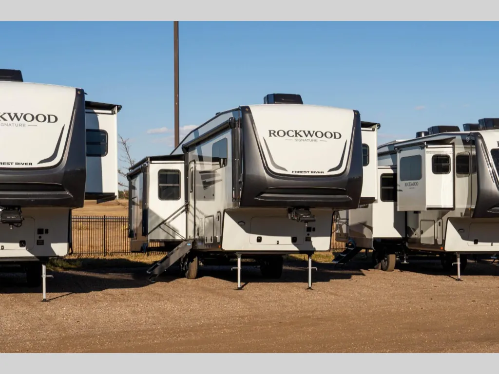 2026 Forest River Rockwood Signature R372RL, Photos photo 35