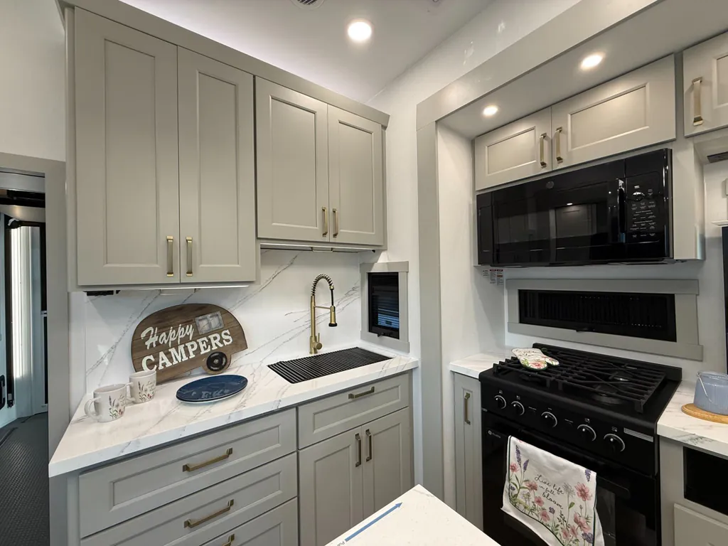 2026 Brinkley Model G 3520, Photos photo 7
