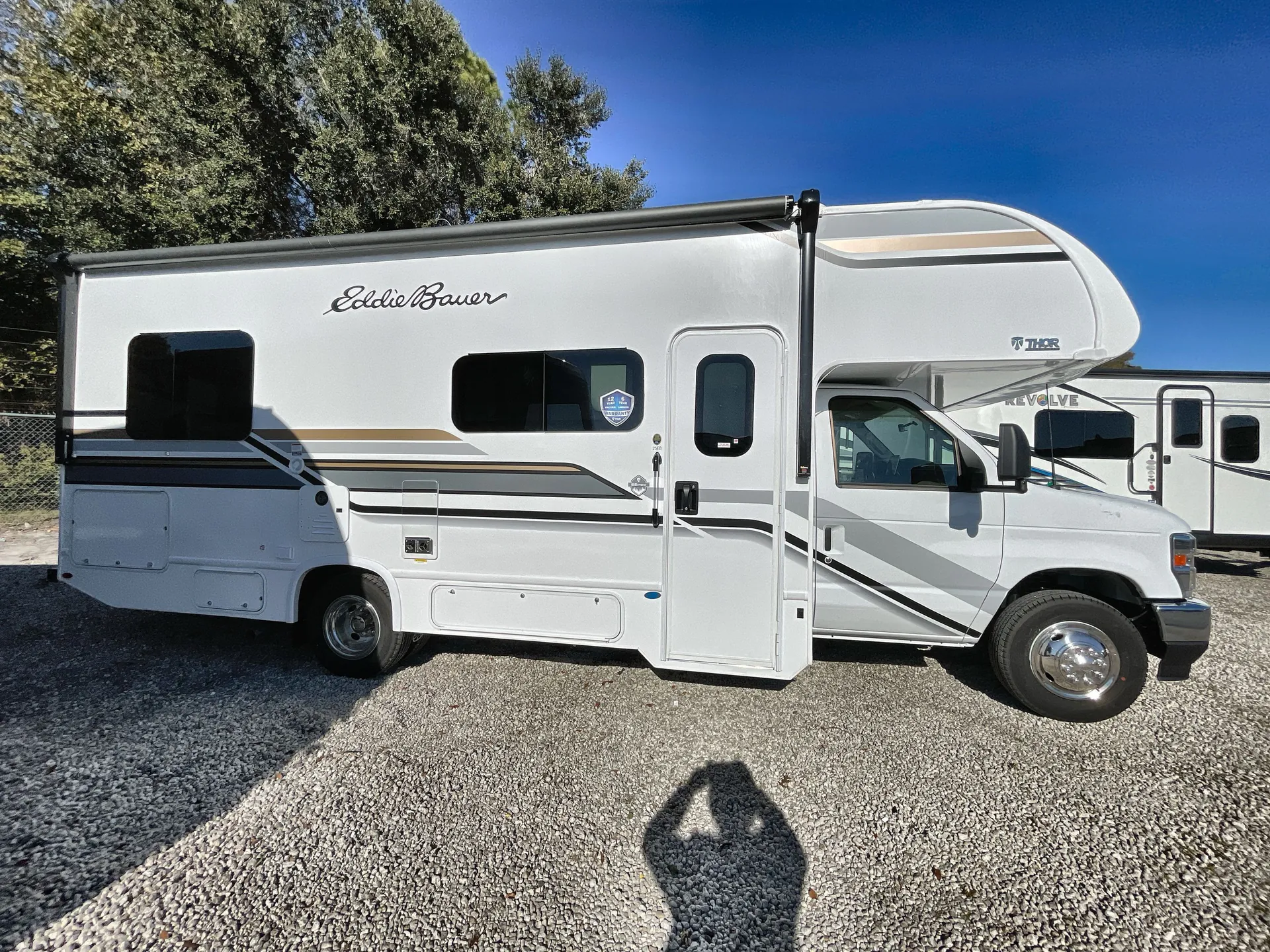 2026 Thor Motor Coach Freedom Eddie Bauer 25EB - Photo 2
