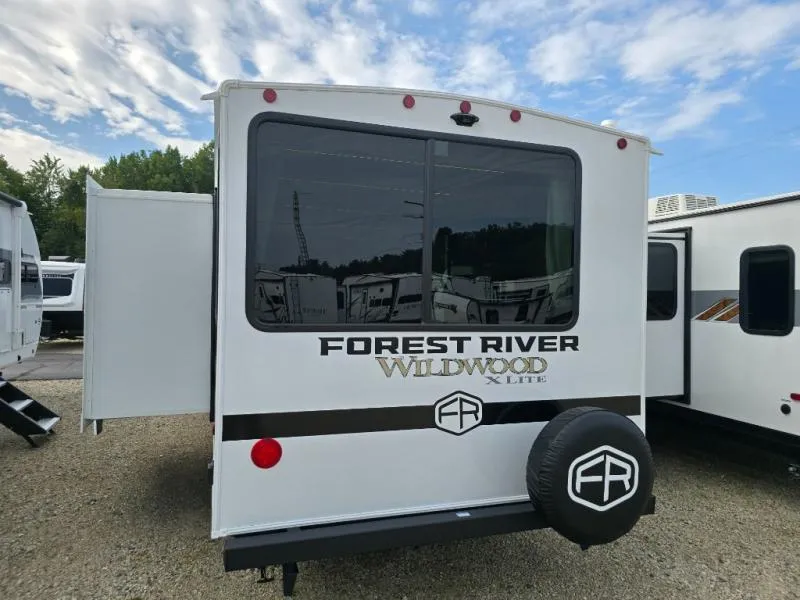 2025 Forest River RV Wildwood X-Lite 24VIEW - Photo 4
