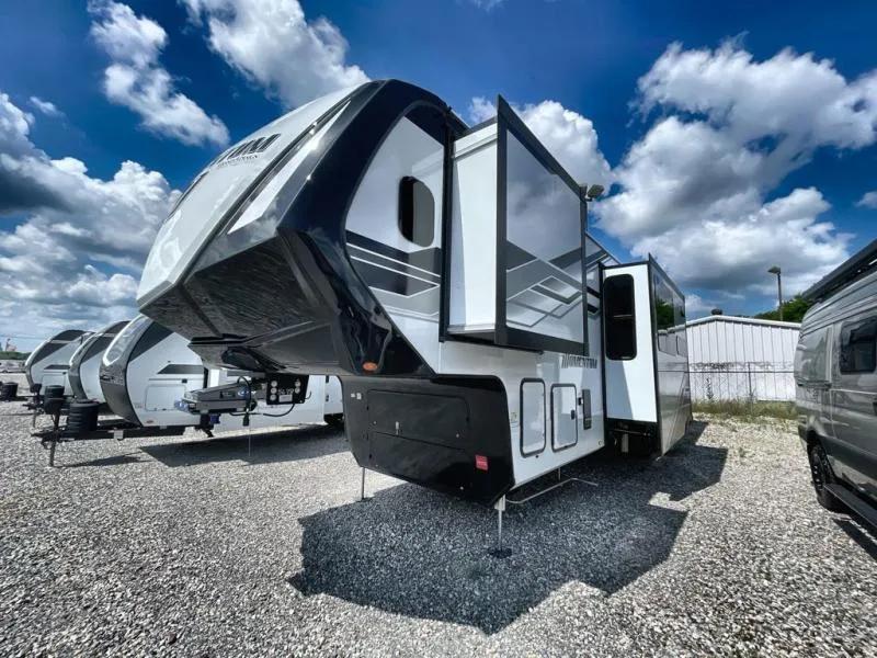 2026 Grand Design Momentum 344M - Photo 4