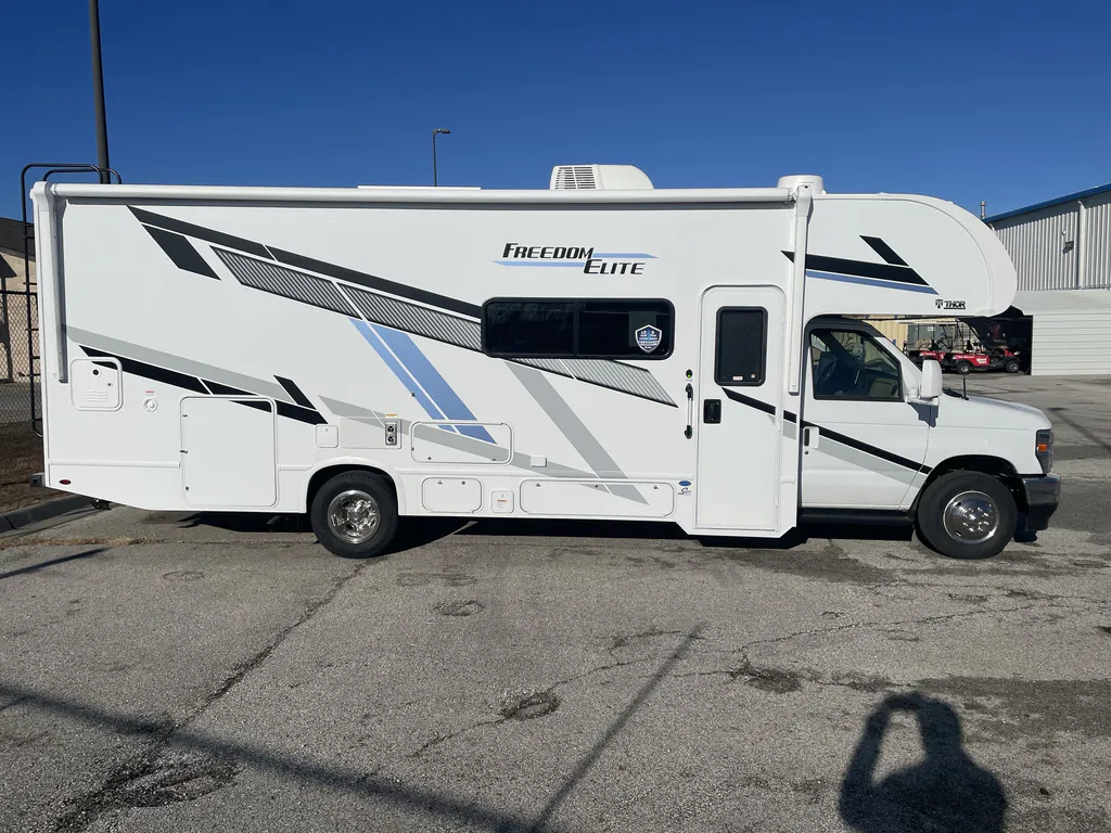 2025 Thor Motor Coach Freedom Elite 27HE, Photos photo 5