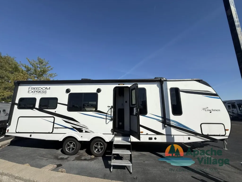 2023 Coachmen Freedom Express Ultra Lite 274RKS, Photos photo 5