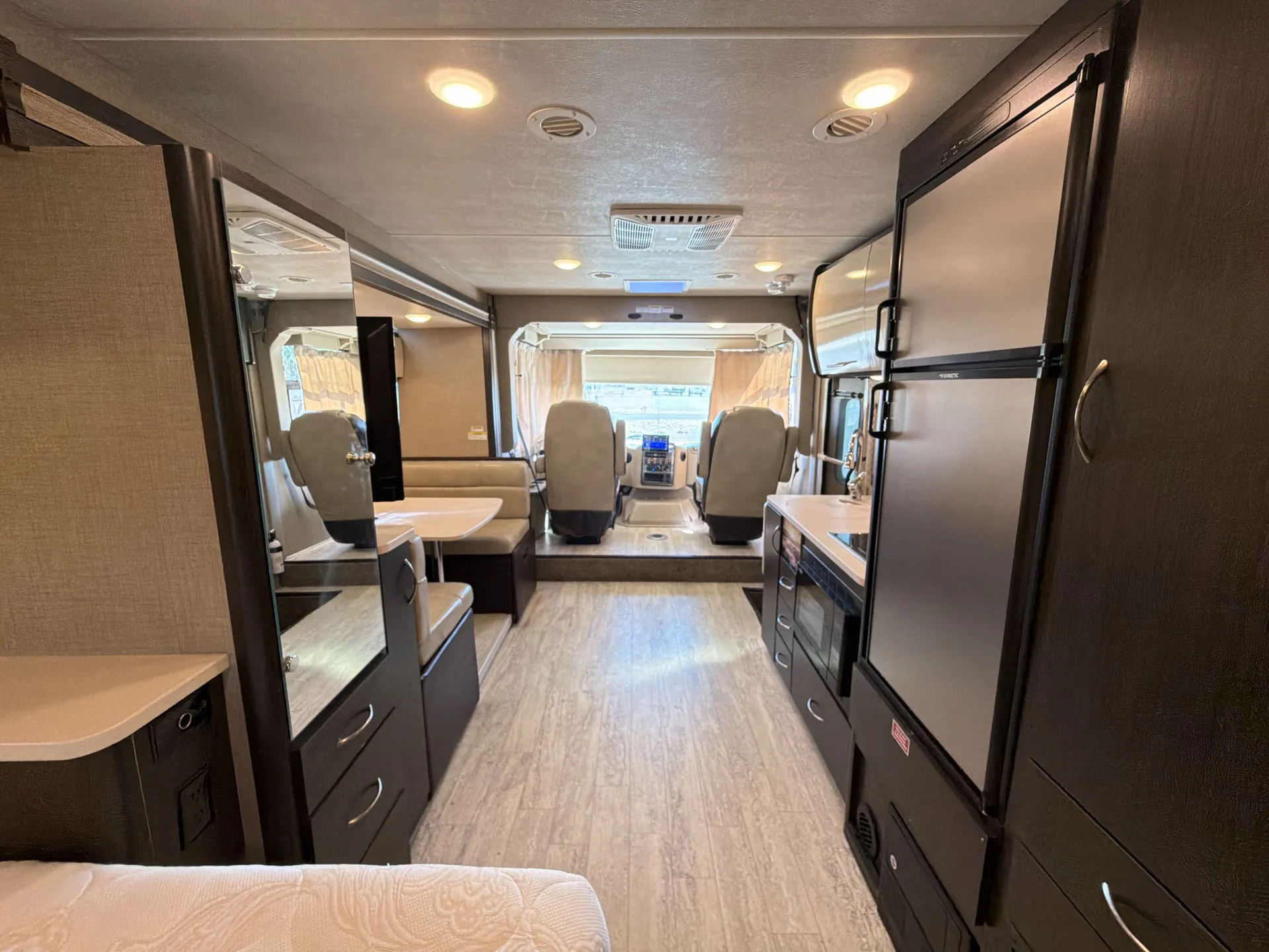 2019 Thor Motor Coach Axis 25.6 — living area main