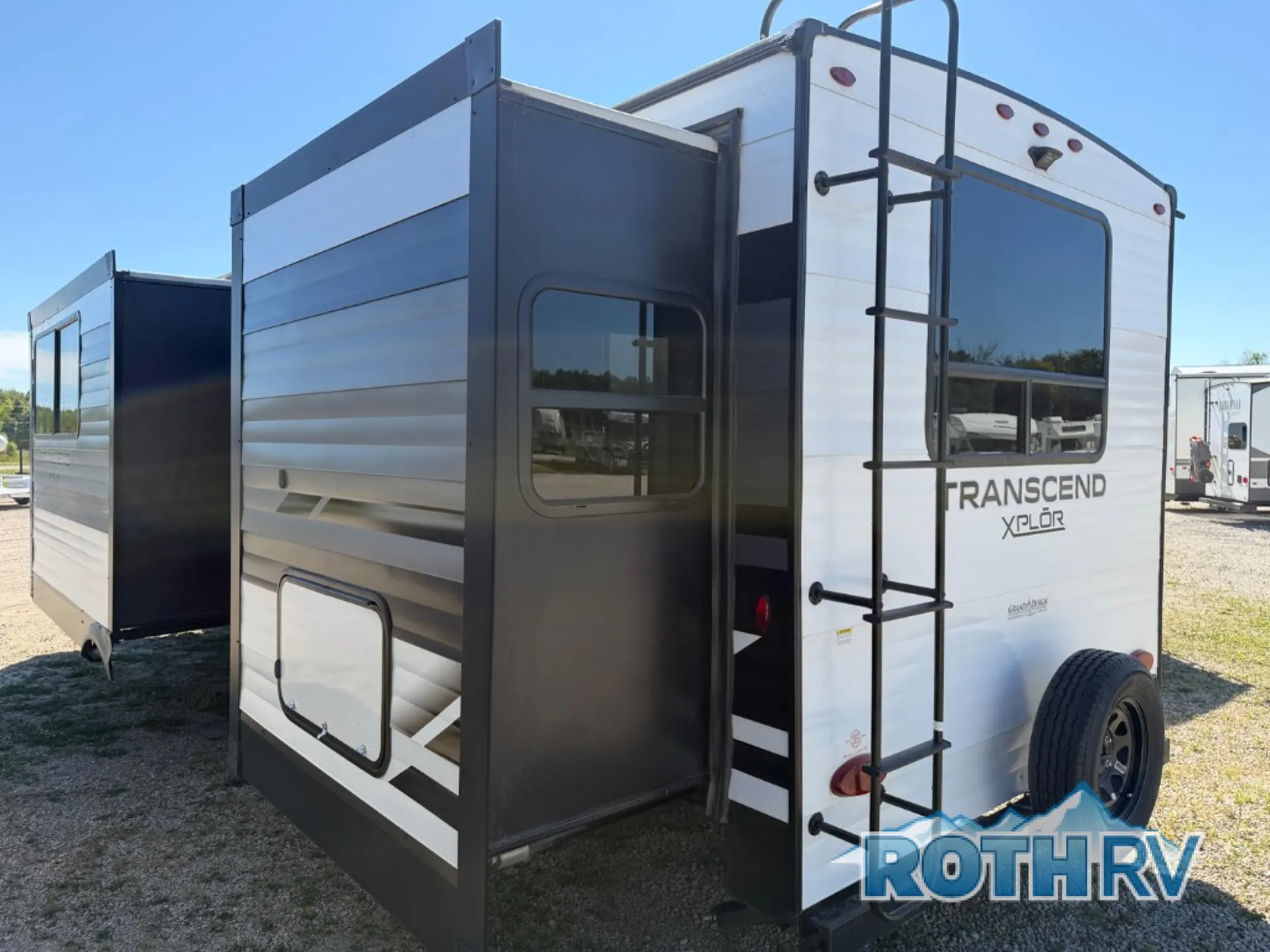 2022 Grand Design Transcend Xplor 251BH - Photo 4
