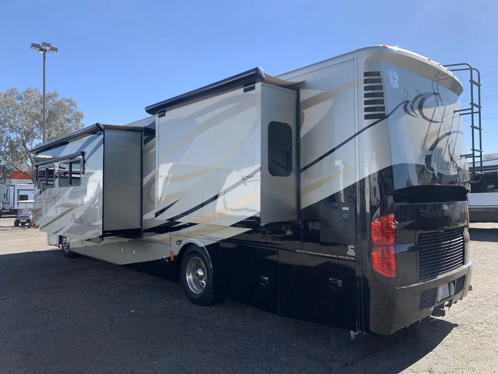 2011 Tiffin Phaeton 40QTH - Photo 4