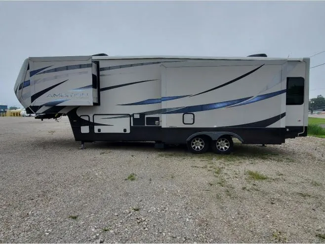 2017 Augusta RV Ambition 33QS - Photo 4