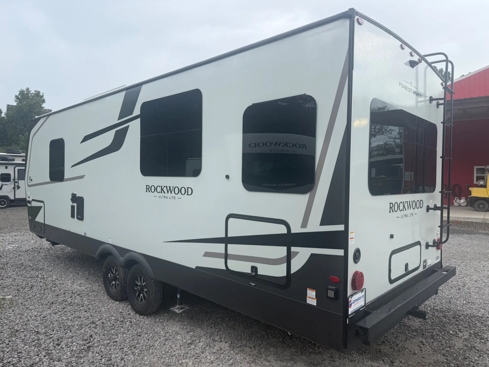 2027 Forest River Rockwood Ultra Lite 302RDT — Photo 7