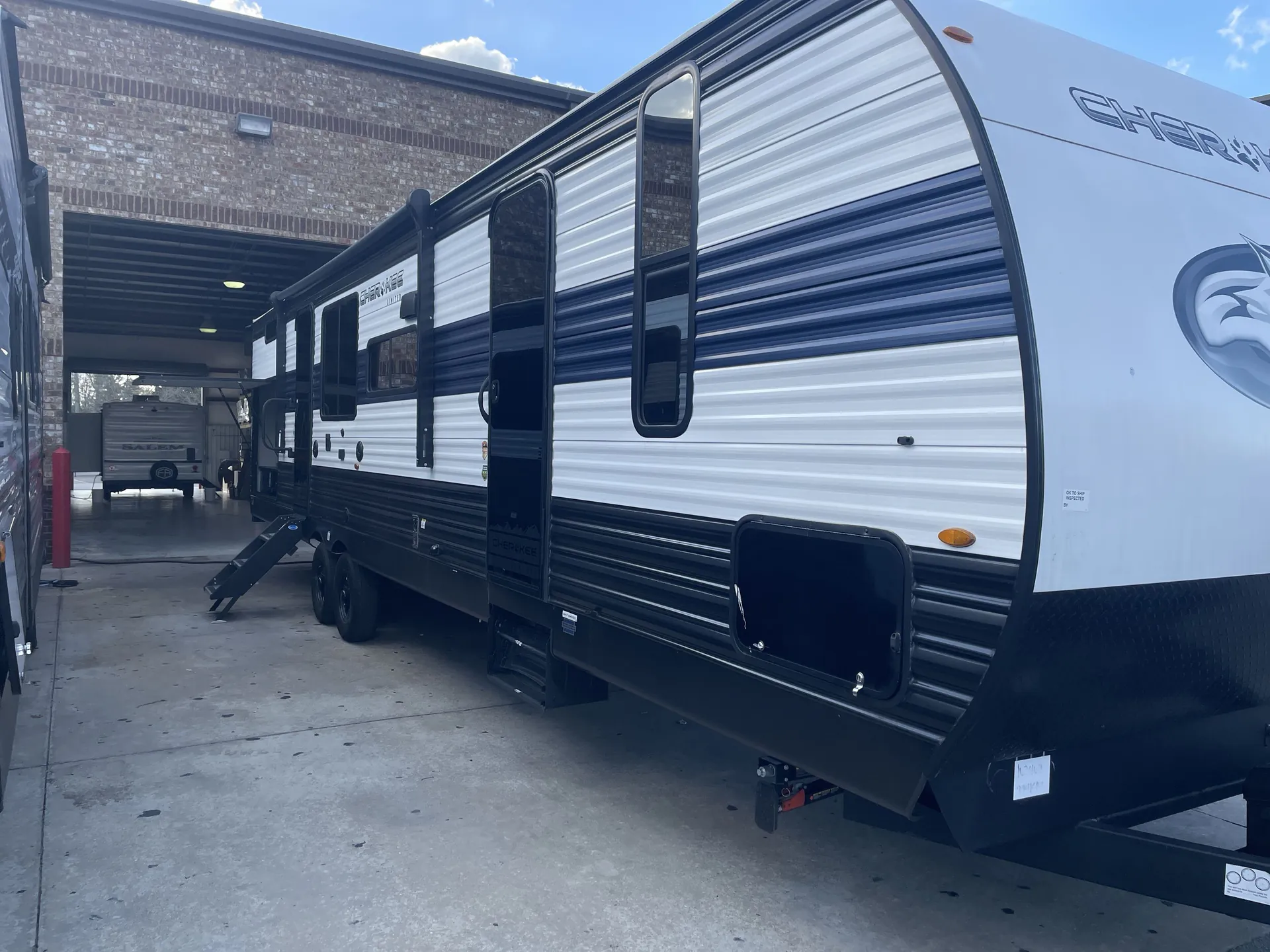 2024 Forest River Cherokee 294KM — campside
