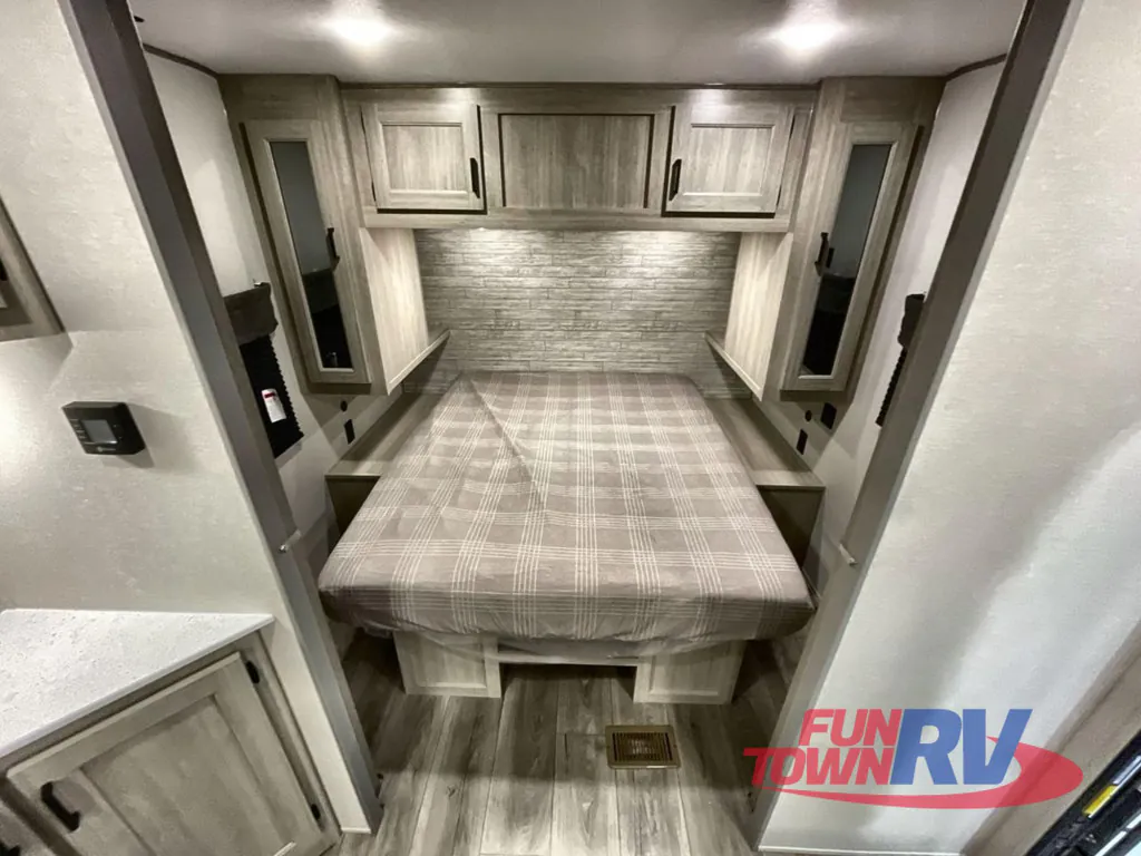 2026 Coachmen Catalina Legacy Edition 273DBHCK, Photos photo 27
