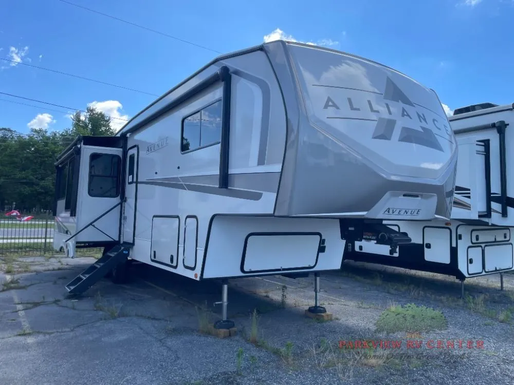 2024 Alliance RV Avenue 32RLS - Photo 2