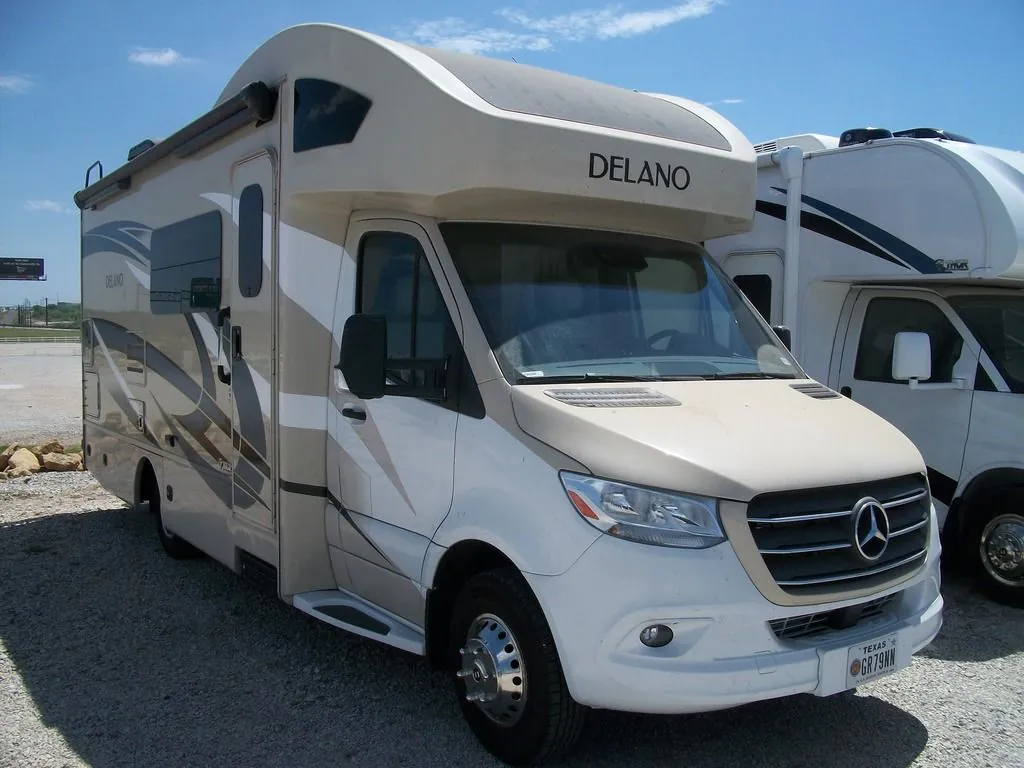 2021 Thor Motor Coach Delano 24FB - Photo 4