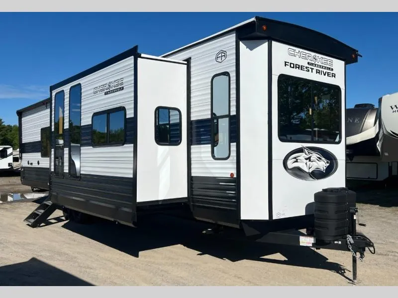 2026 Forest River Cherokee Timberwolf 39NA - Photo 2
