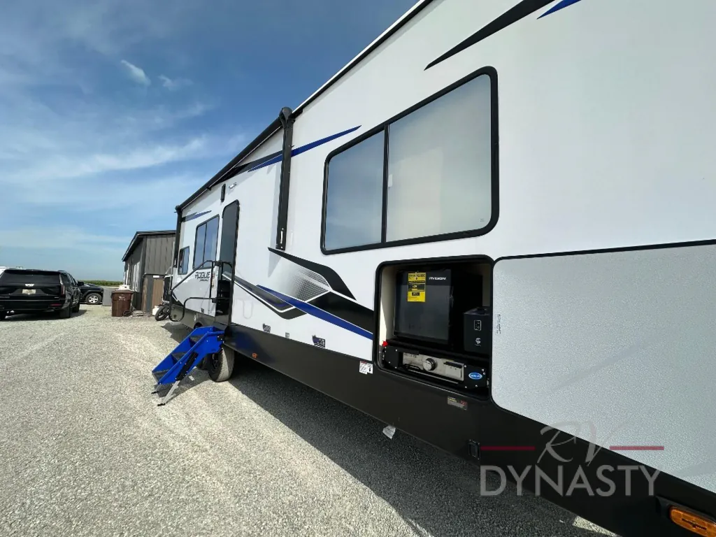2026 Forest River Vengeance Rogue Armored 26L140, Photos photo 15