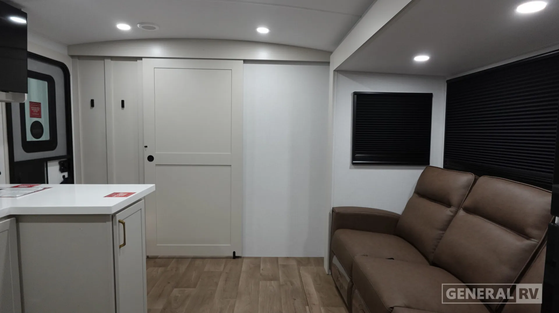 2027 Grand Design Imagine 2300MK - Photo 3