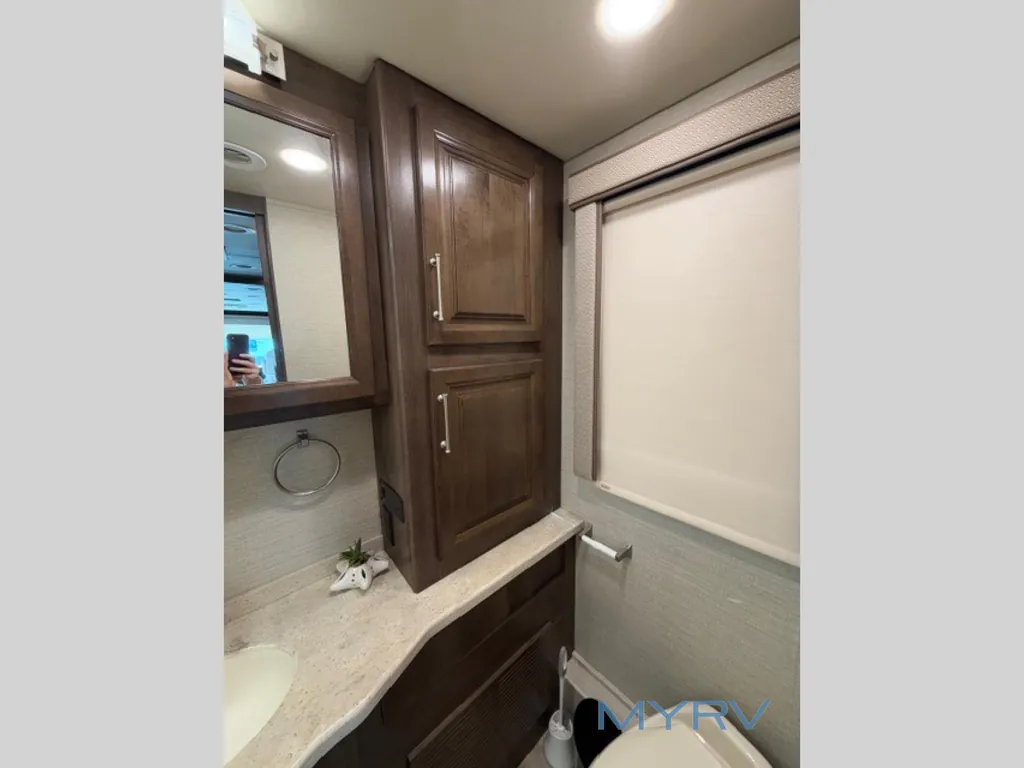 2019 Entegra Coach Emblem 36U, Photos photo 46
