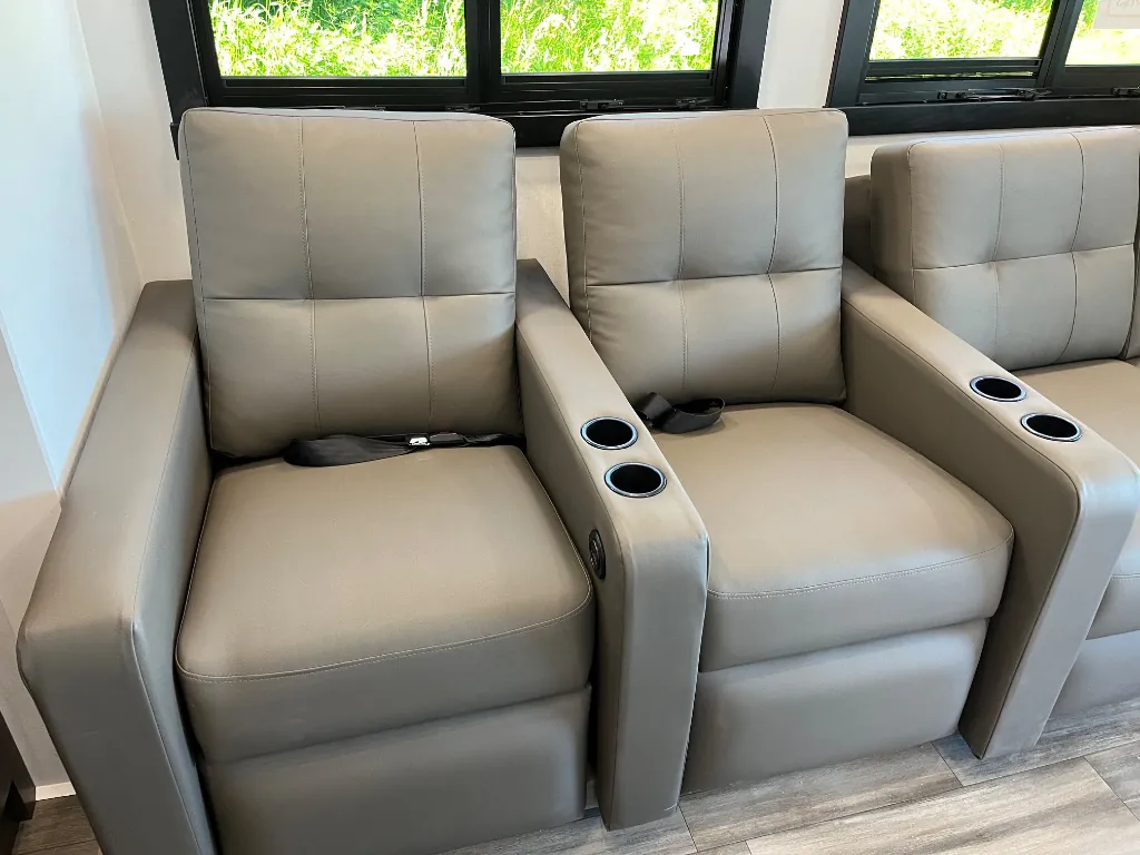 2026 Entegra Coach Vision XL 36C, Photos photo 16