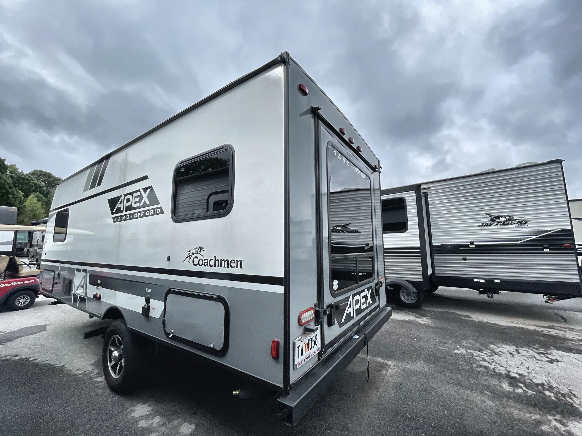 2022 Coachmen Apex Nano 17TH — living area main