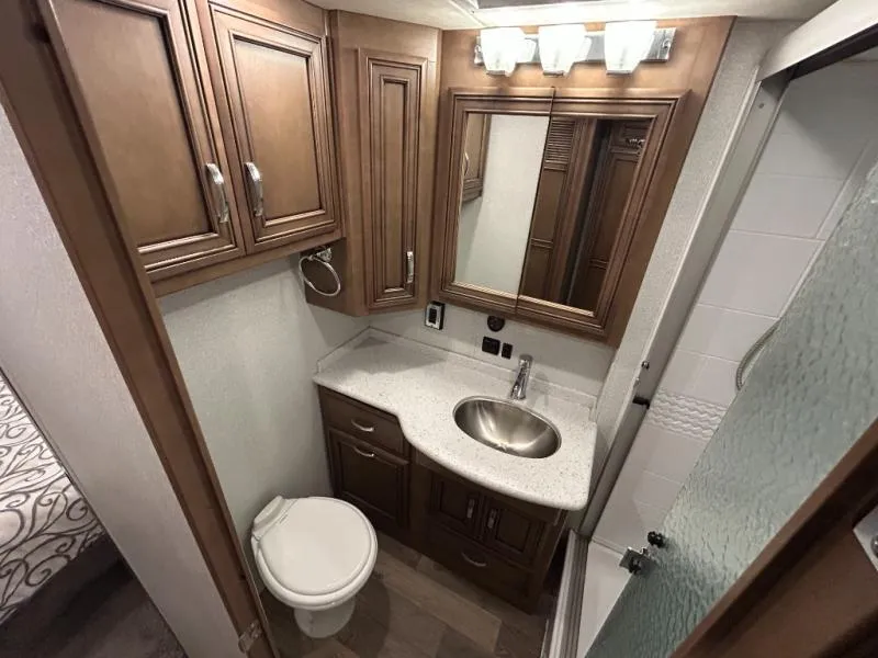 2020 Newmar Bay Star 3626 - Photo 4