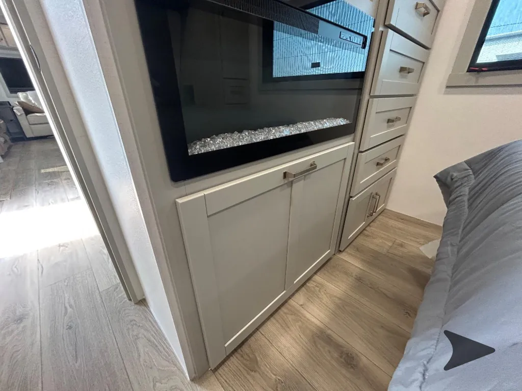 2026 Brinkley Model Z Air 297, Photos photo 19