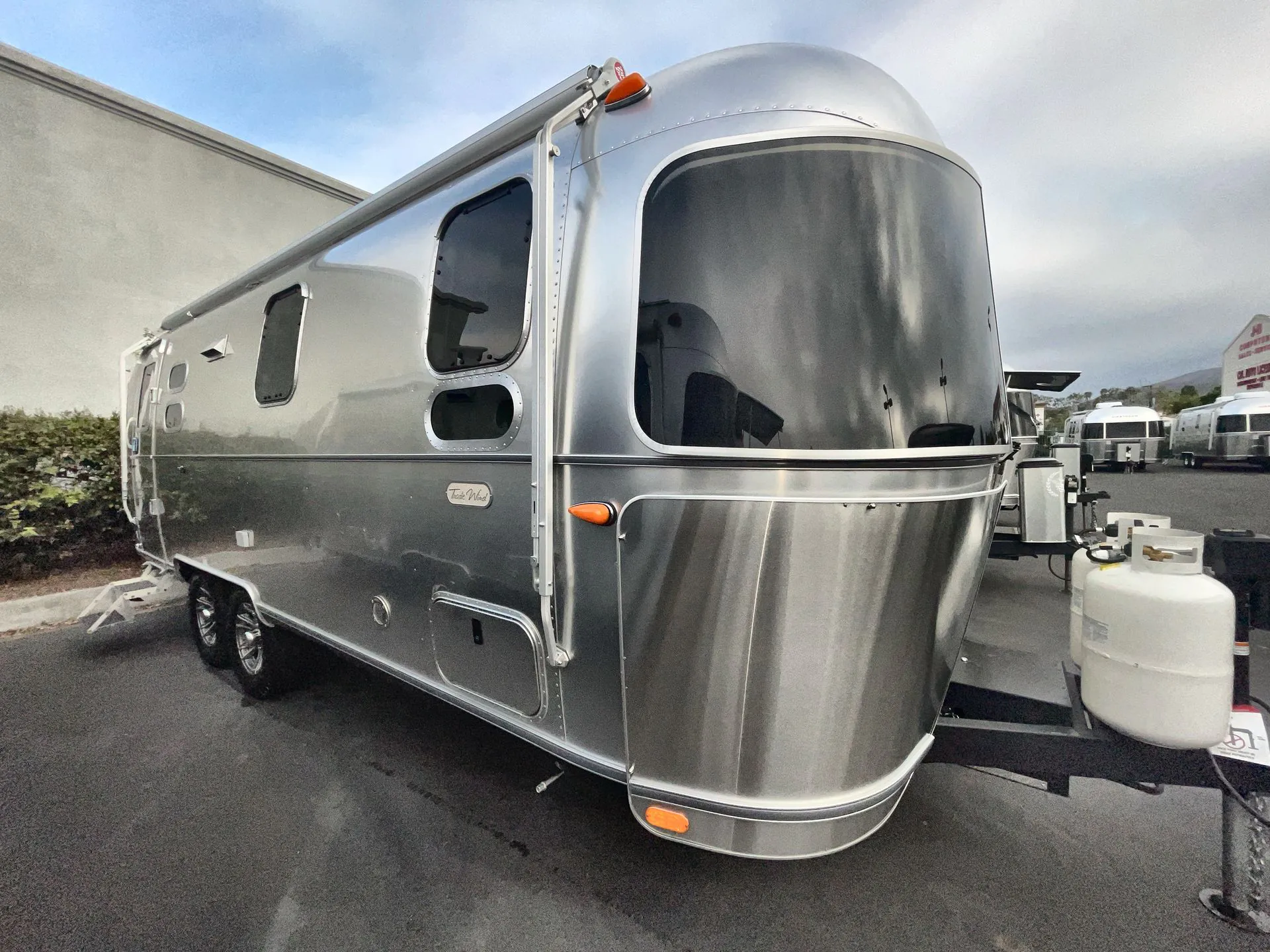 2027 Airstream Trade Wind 27FB - Photo 3