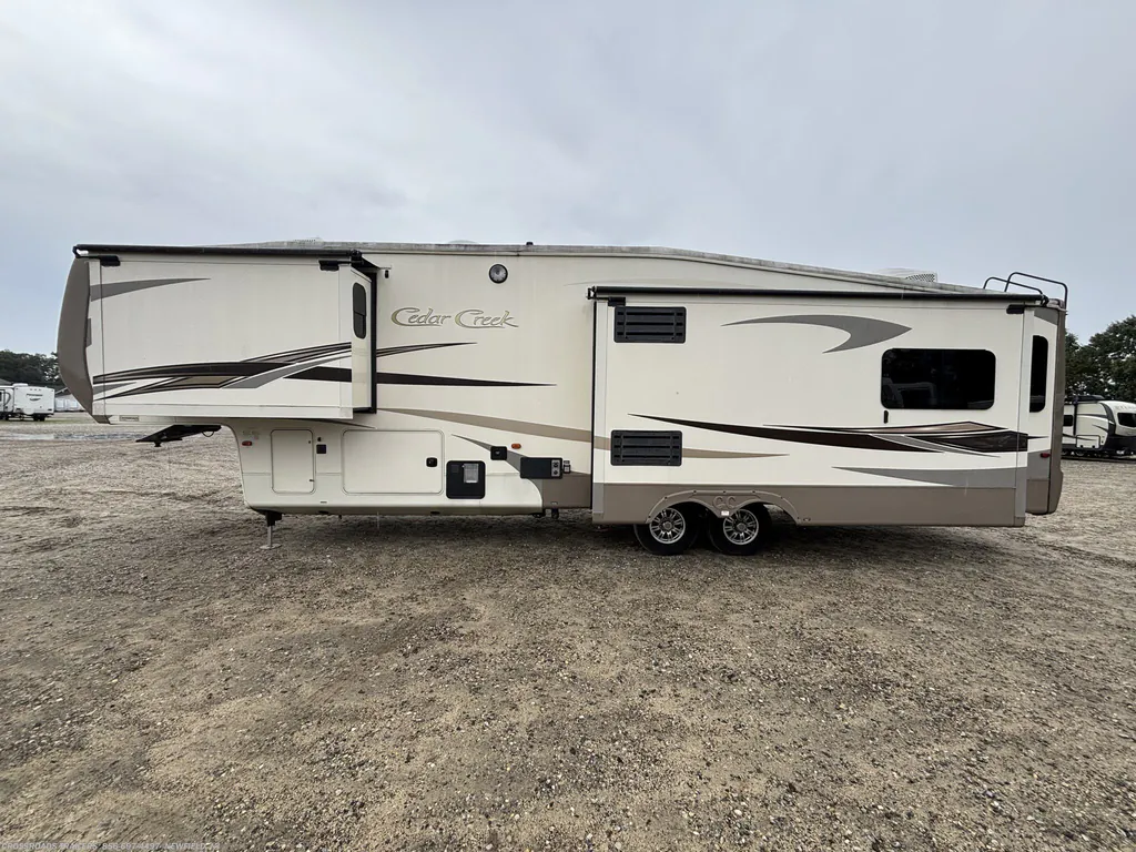 2014 Forest River Cedar Creek 36CKTS, Photos photo 4