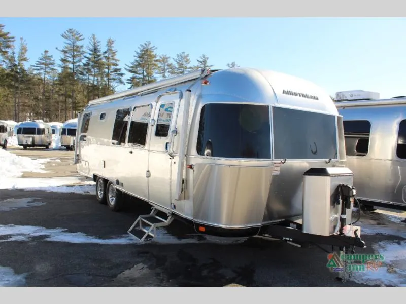 2026 Airstream Globetrotter 25FB - Photo 2