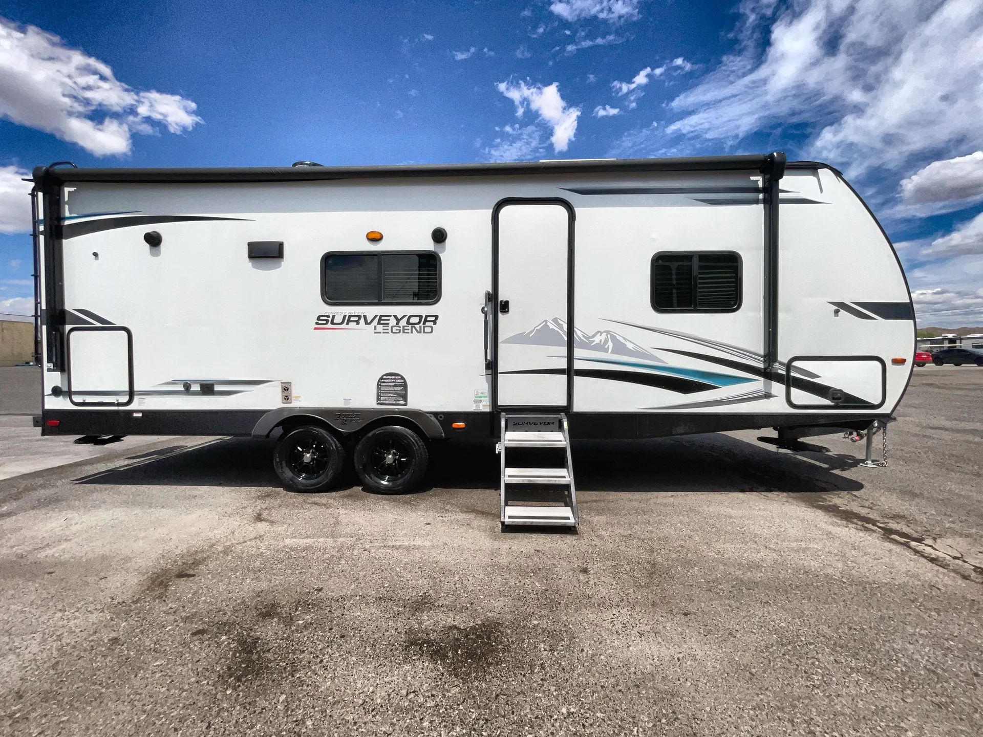 2022 Forest River Surveyor Legend 252RBLE — campside