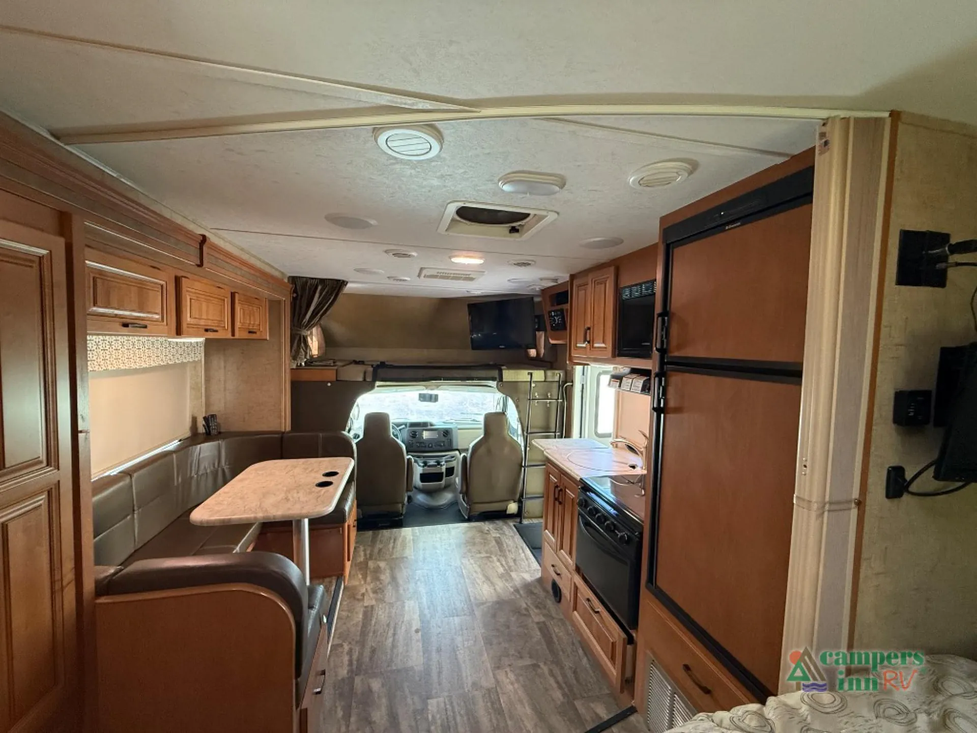 2016 Forest River Sunseeker 2290S - Photo 4
