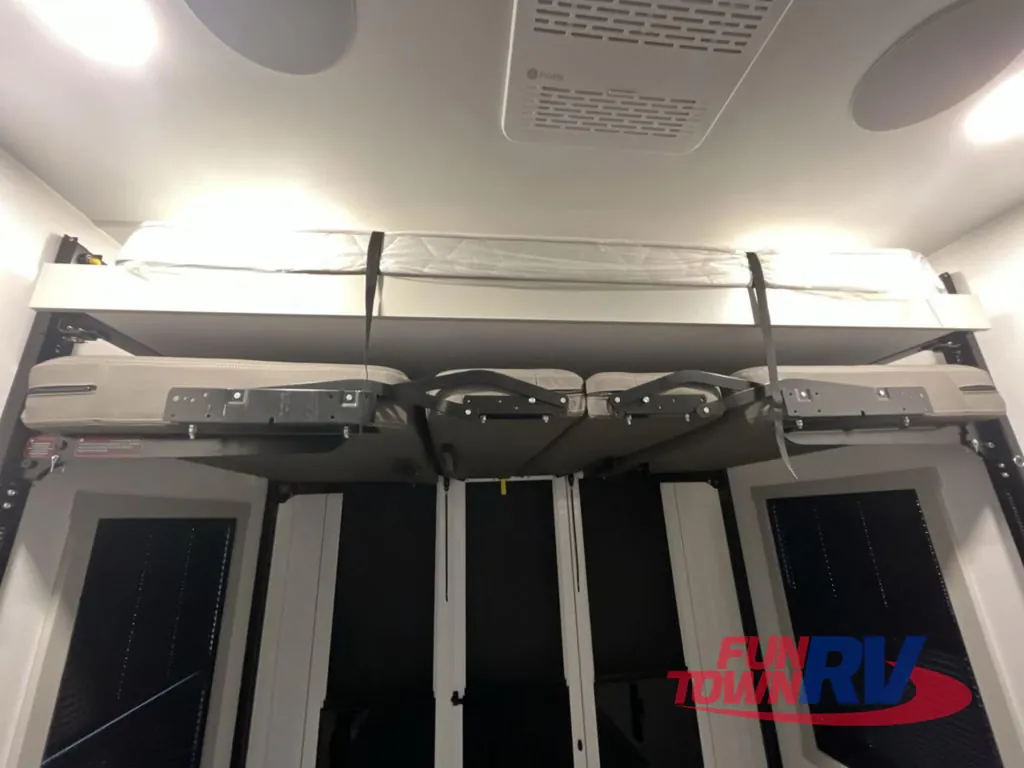 2026 Brinkley Model G 4100, Photos photo 28