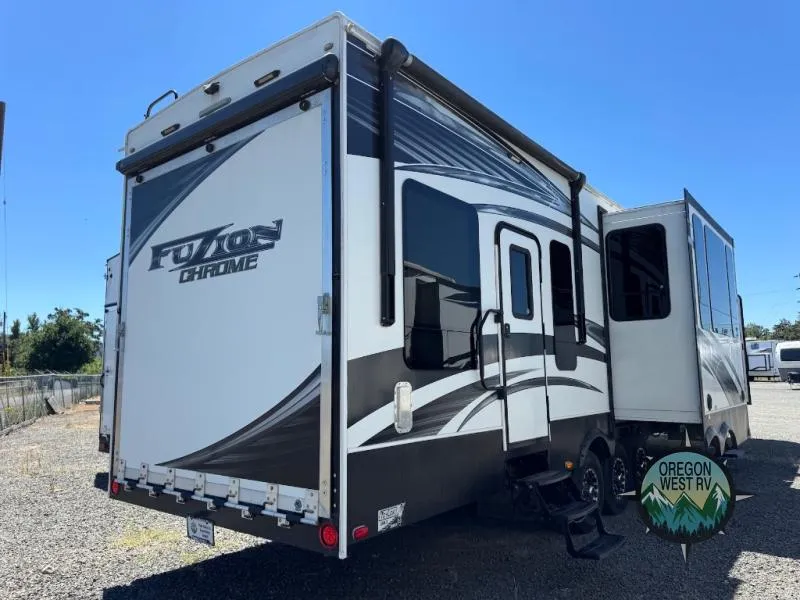 2014 Keystone Fuzion 401 - Photo 3