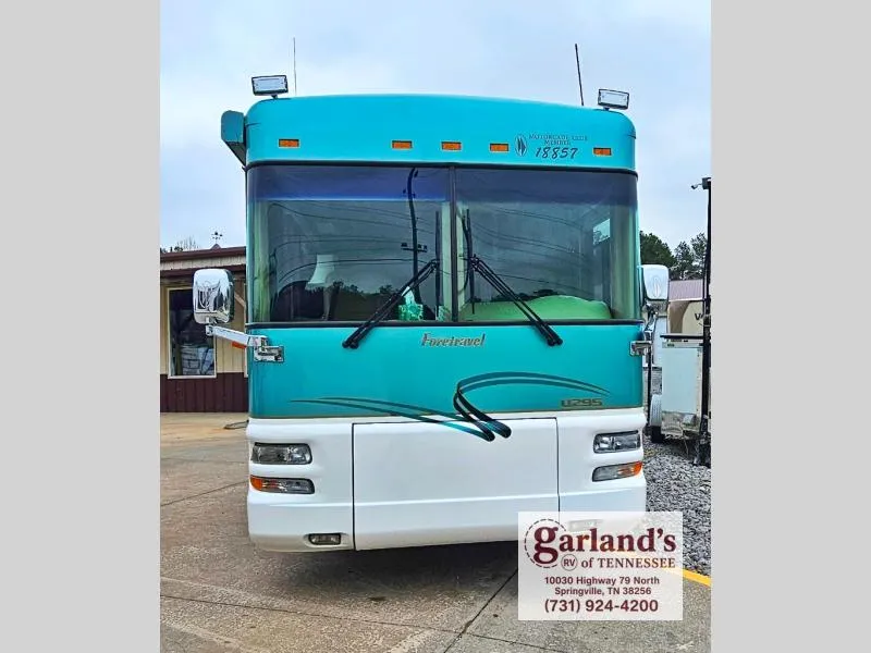 2004 Foretravel FORETRAVEL Used   U2954010 - Photo 2