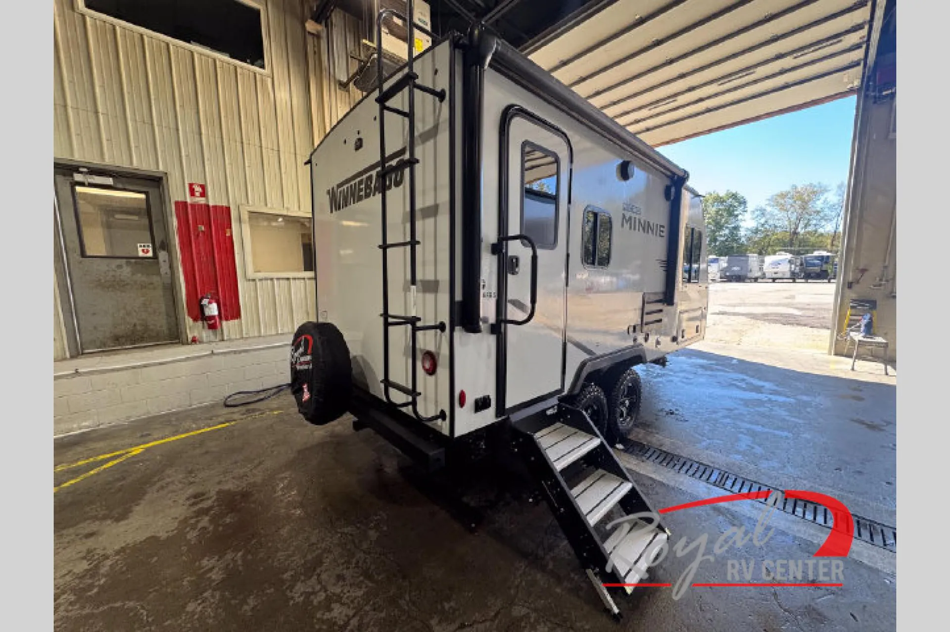 2022 Winnebago Micro Minnie 1808FBS - Photo 3
