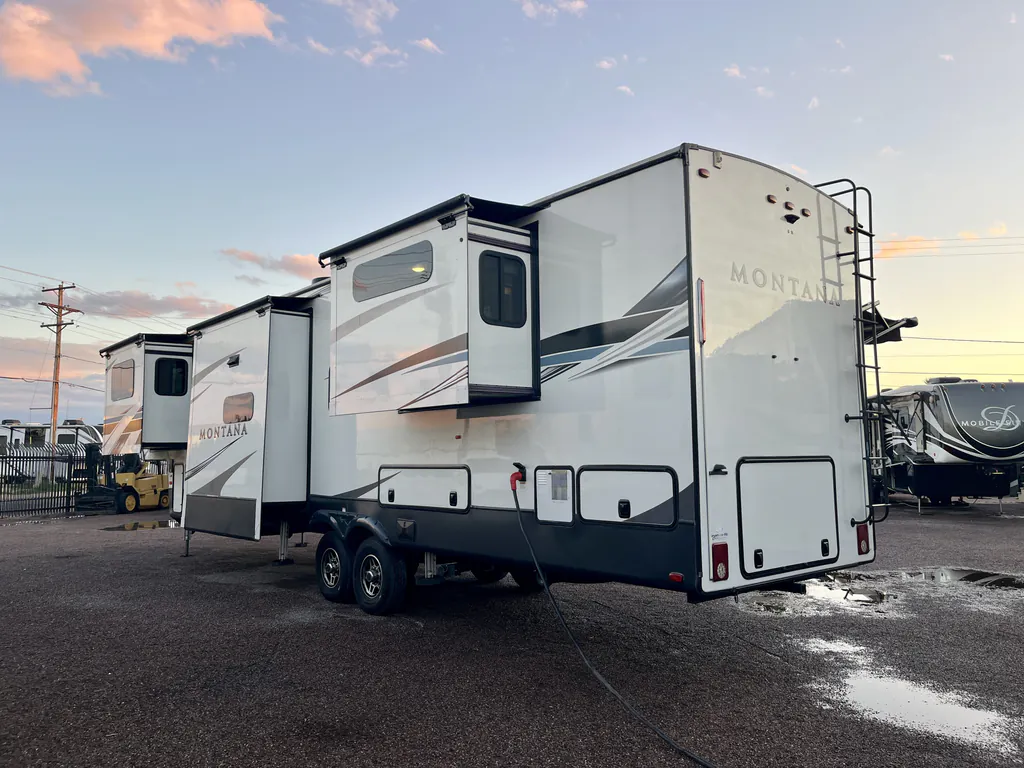 2021 Keystone Montana 3763BP, Photos photo 20