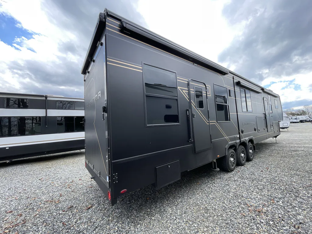 2026 Keystone Raptor 441, Photos photo 5