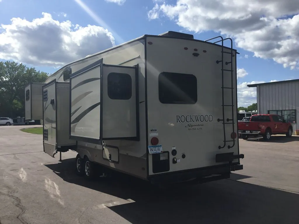 2019 Forest River RV Rockwood Signature Ultra Lite 8297S - Photo 4
