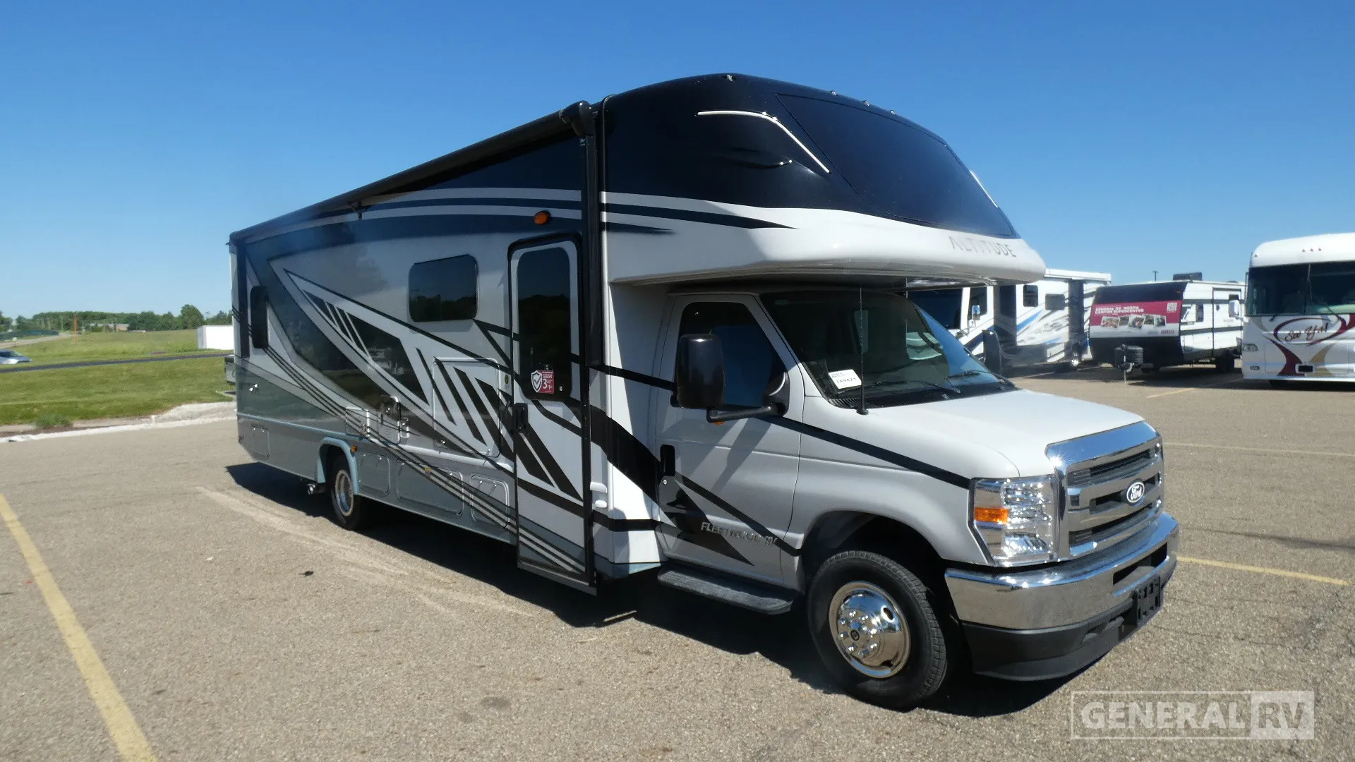 2026 Fleetwood Altitude 29H - Photo 2