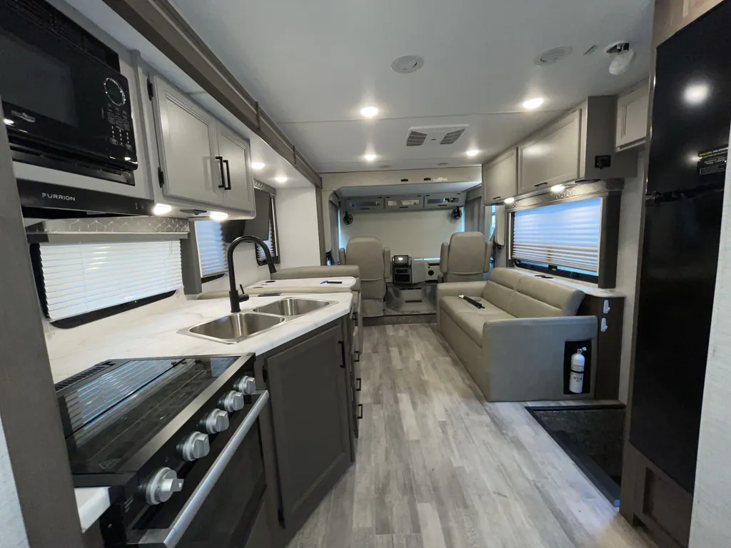 2024 Thor Motor Coach Freedom Traveler A32, Photos photo 3