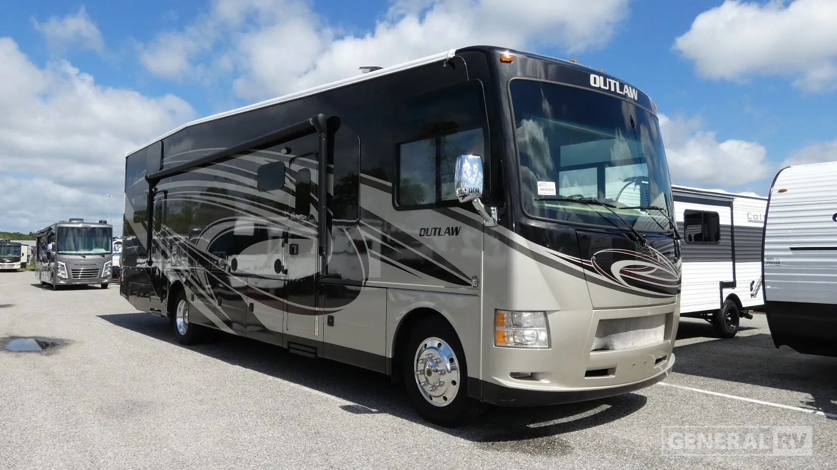 2016 Thor Motor Coach Outlaw 37LS - Photo 2