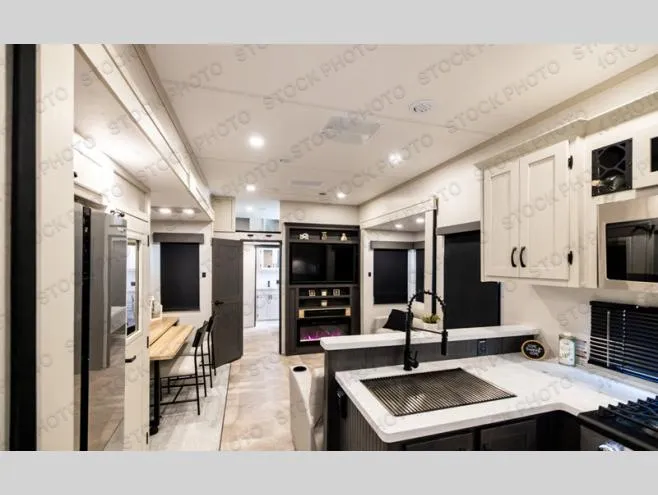 2027 Coachmen Brookstone 395DBL - Photo 3