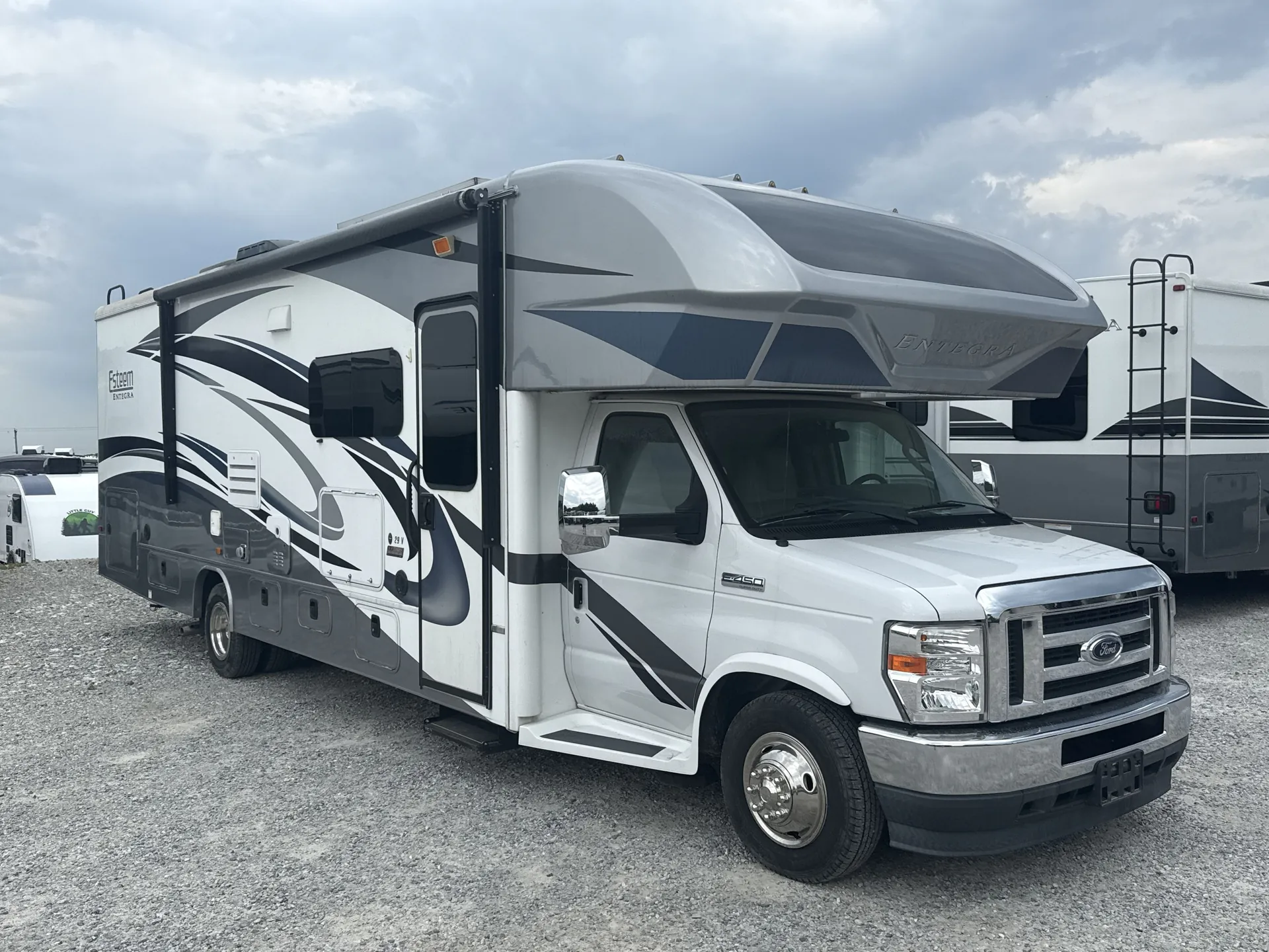 2022 Entegra Coach Esteem 29V - Photo 2