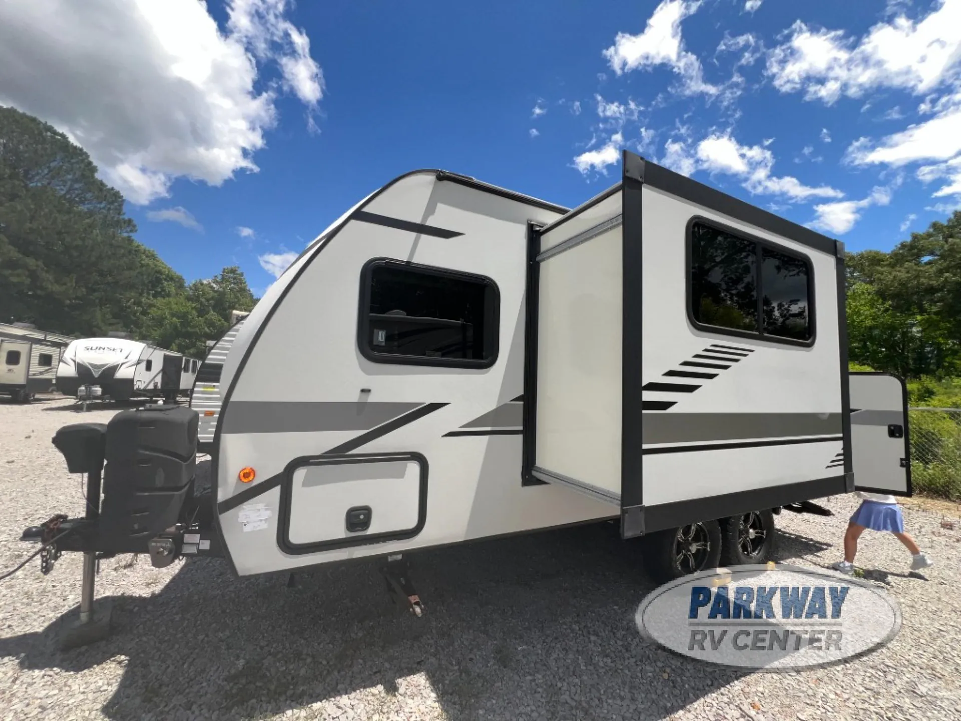 2021 Winnebago Micro Minnie 2100BH - Photo 3